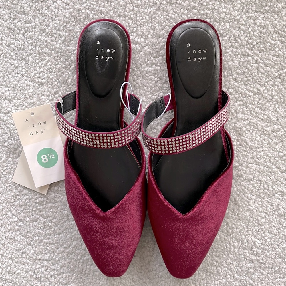 A New Day Maxine Flats in Burgundy